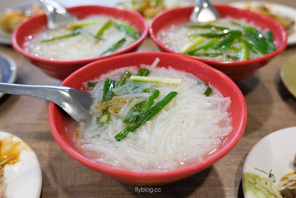 台中中區｜柳川東路米粉湯，搬家囉！第二市場好吃的米粉湯老店 @飛天璇的口袋