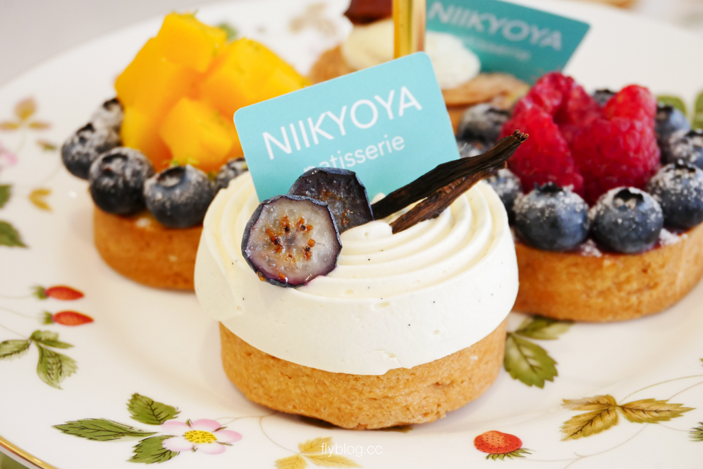 桃園美食｜日京屋 Niikyoya Patisserie．必吃限定水果泡芙、法式水果塔，桃園下午茶首選！ @飛天璇的口袋