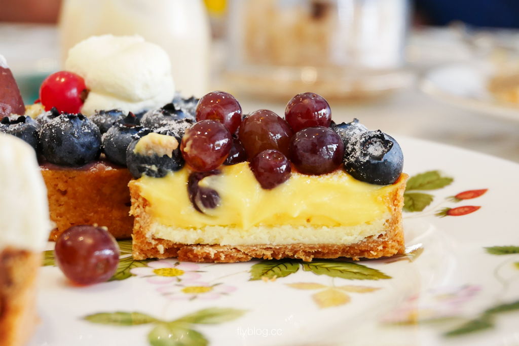 桃園美食｜日京屋 Niikyoya Patisserie．必吃限定水果泡芙、法式水果塔，桃園下午茶首選！ @飛天璇的口袋