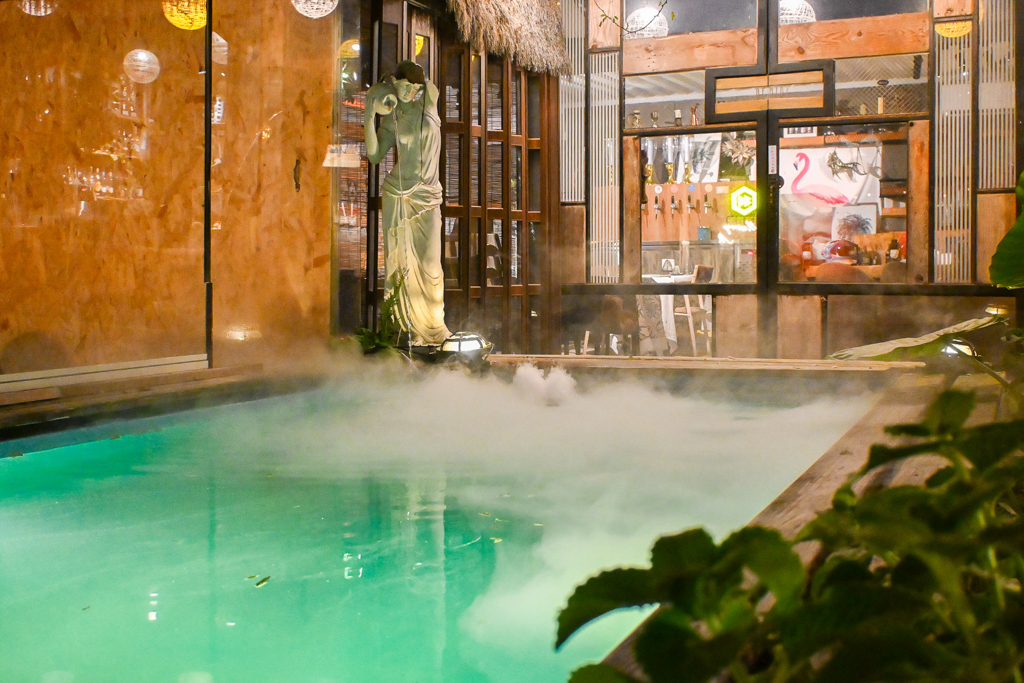桃園大園｜飲居 Behide Private．南洋風情與療癒水池造景，桃園青埔約會聚餐新選擇 @飛天璇的口袋