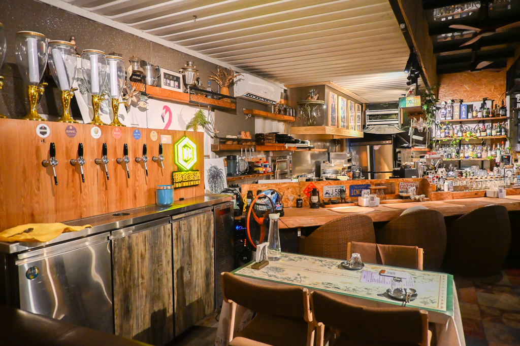 桃園大園｜飲居 Behide Private．南洋風情與療癒水池造景，桃園青埔約會聚餐新選擇 @飛天璇的口袋