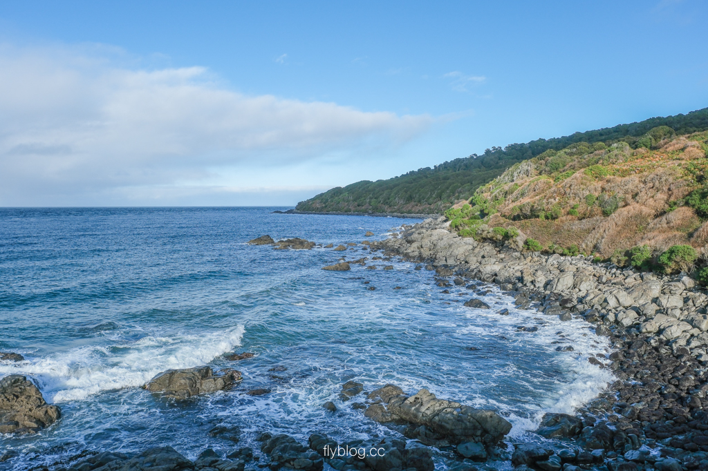 紐西蘭南島｜斯特林角 Stirling Point．可愛的黃色方向指示牌，紐西蘭最南地標布拉夫 @飛天璇的口袋