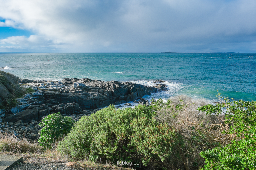 紐西蘭南島｜斯特林角 Stirling Point．可愛的黃色方向指示牌，紐西蘭最南地標布拉夫 @飛天璇的口袋