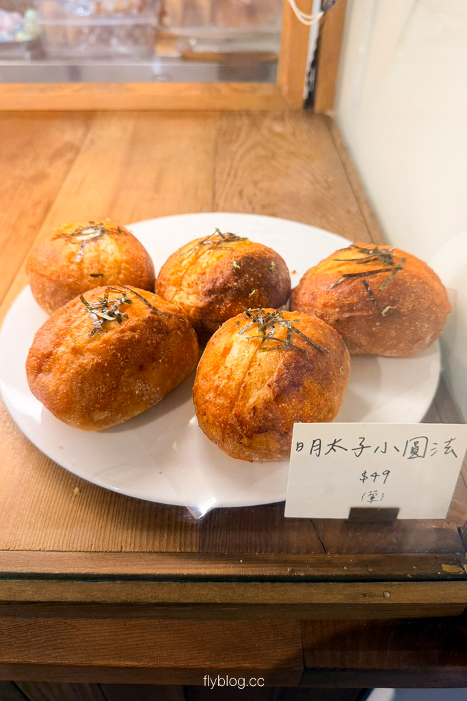 台中中區｜椛橙．小巷弄裡的麵包店，內用日式日式塌塌米 @飛天璇的口袋