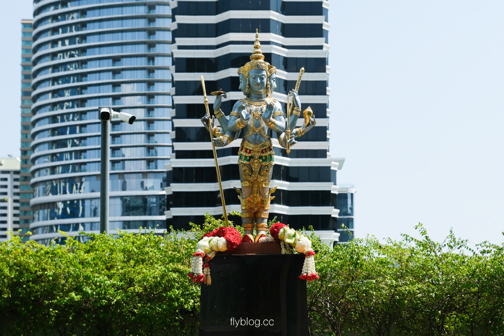 泰國曼谷｜Chit Lom奇隆站一日遊．Savoey海鮮、Dior LV咖啡廳、印度神參拜全攻略 @飛天璇的口袋