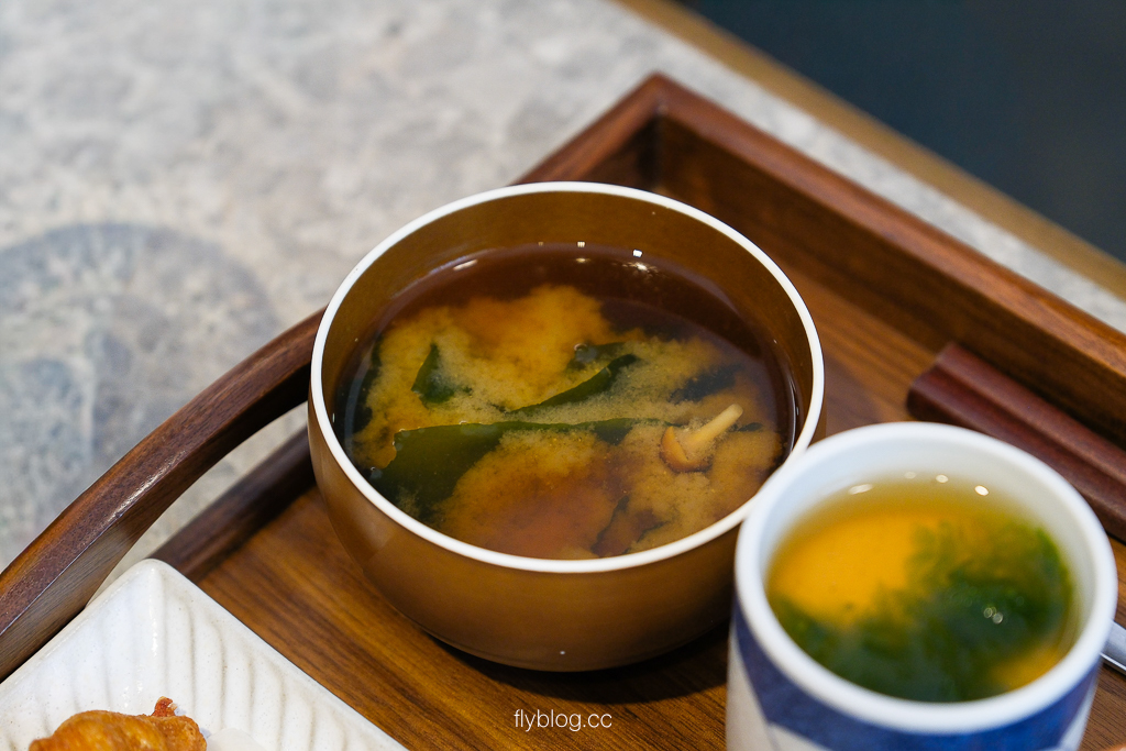 台中北區｜MOBU CAFE．原Supple甜點工作室，有定食也有咖啡甜點 @飛天璇的口袋