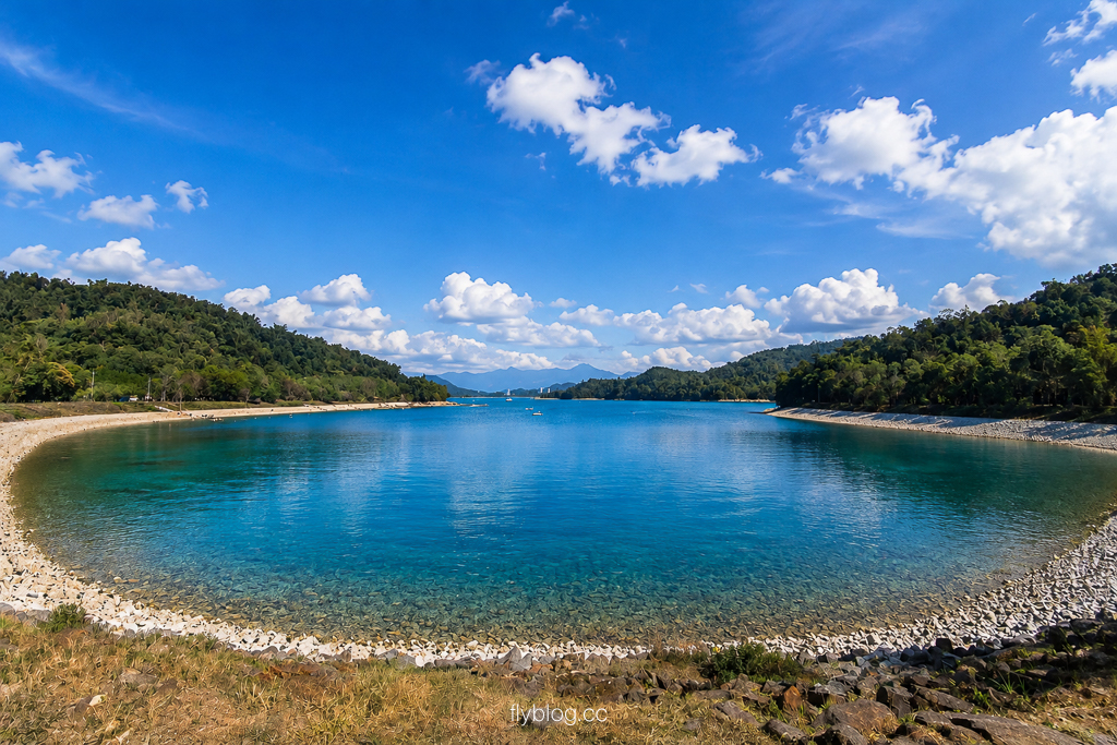 南投魚池｜月牙灣．日月潭隱藏版景點，湖光山色Tiffany藍 @飛天璇的口袋