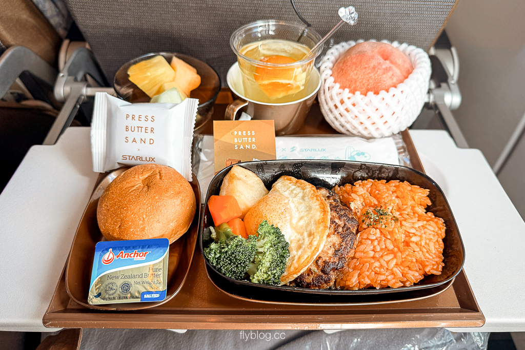 星宇航空JX314｜台中直飛東京也太方便！A321NEO機型、餐點全公開！✈️🇯🇵 @飛天璇的口袋