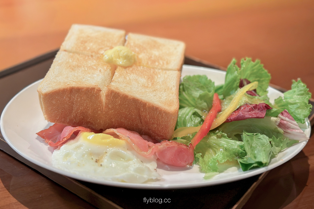 台北中正｜上島珈琲店 站前店．早午餐185元起附飲料，台北車站不限時咖啡館 @飛天璇的口袋