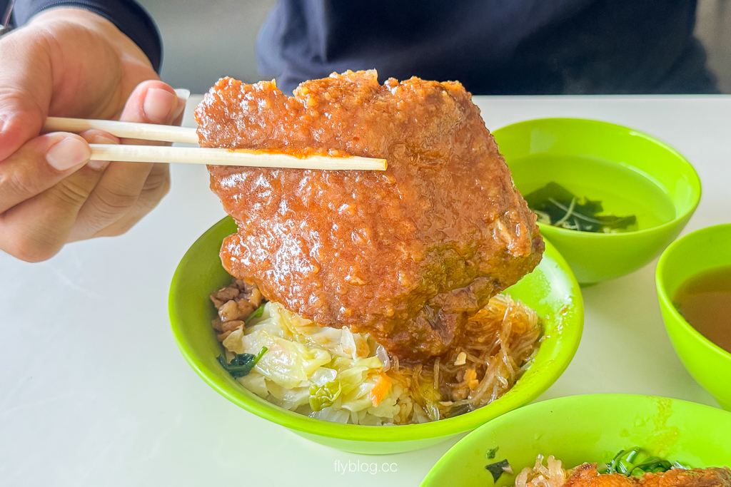 台中豐原｜老三元爌肉飯．傳承三代的老味道重出江湖，在地人從小吃到大的古早味 @飛天璇的口袋