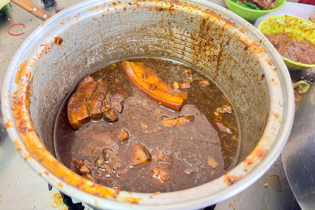 台中豐原｜老三元爌肉飯．傳承三代的老味道重出江湖，在地人從小吃到大的古早味 @飛天璇的口袋