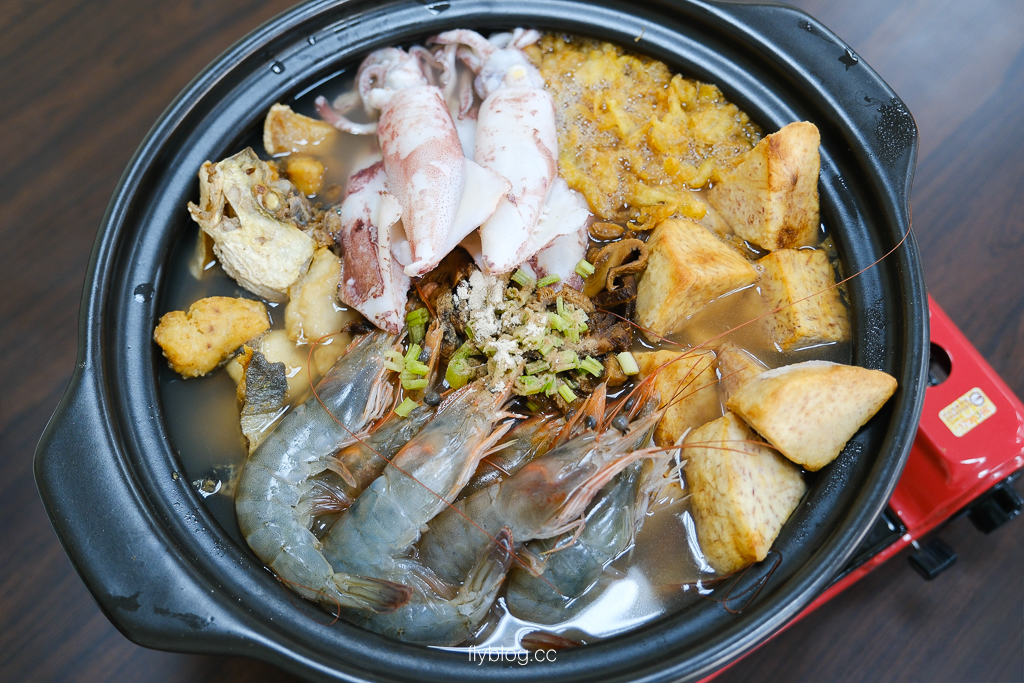 南投竹山｜以鵝傳鵝．紫南宮周邊隱藏版美味，多汁燒鵝、澎湃海鮮米粉湯讓人驚艷 @飛天璇的口袋