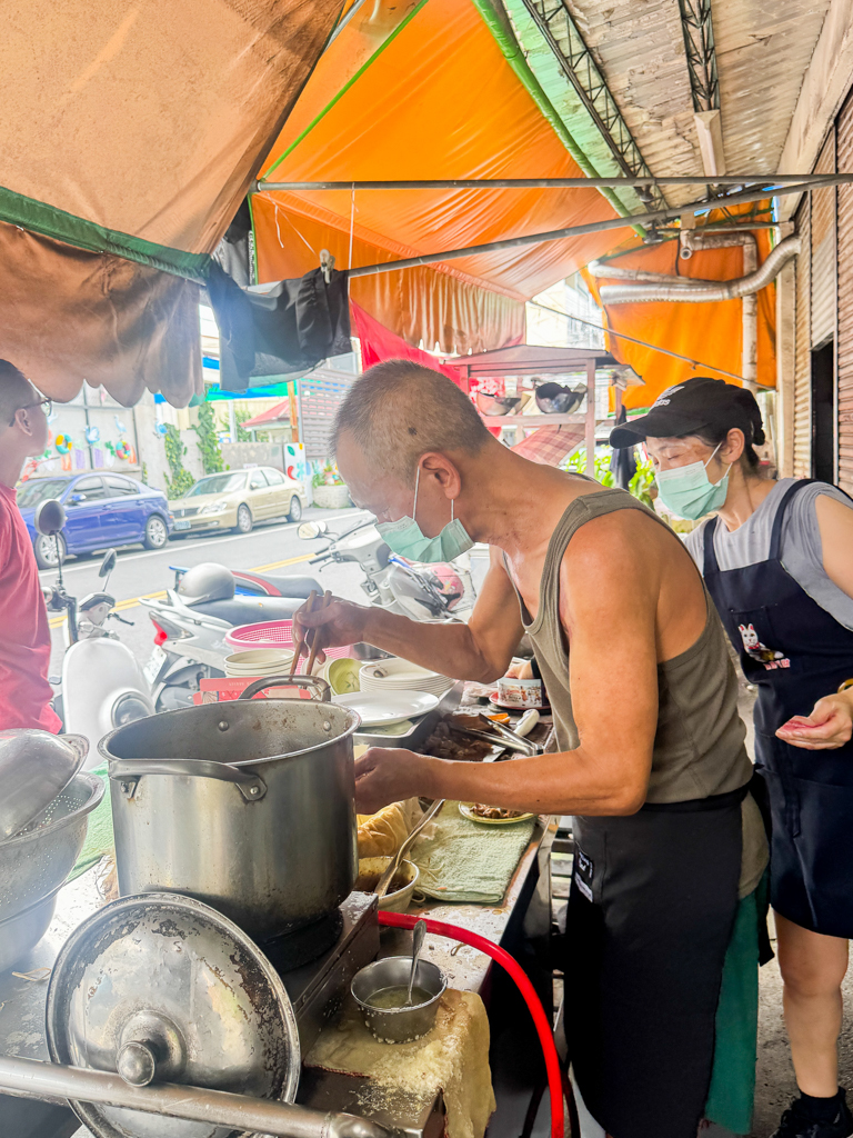 南投埔里｜大麵銘．埔里人的傳統早餐，簡單經典銅板美食，老闆態度超級客氣 @飛天璇的口袋
