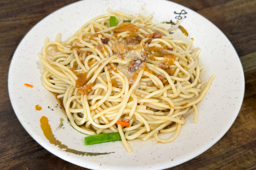 南投埔里｜大麵銘．埔里人的傳統早餐，簡單經典銅板美食，老闆態度超級客氣 @飛天璇的口袋