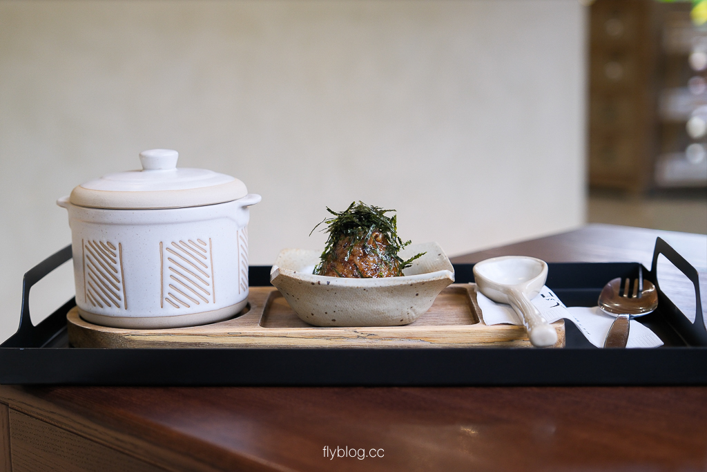 南投魚池｜山影人宅．日月潭玻璃屋咖啡館，附日式榻榻米座位區 @飛天璇的口袋