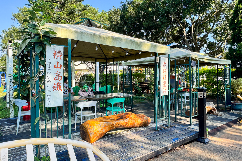 南投美食｜赤腳精靈窯烤麵包．139縣道景觀餐廳，窯烤麵包、下午茶、遛小孩好去處 @飛天璇的口袋
