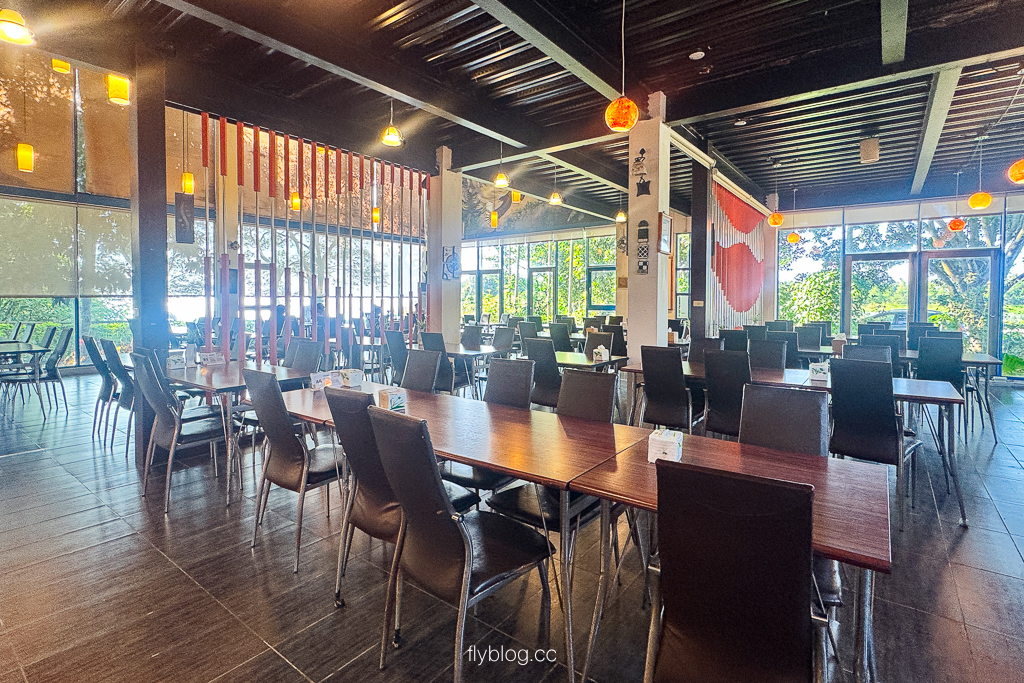 南投美食｜赤腳精靈窯烤麵包．139縣道景觀餐廳，窯烤麵包、下午茶、遛小孩好去處 @飛天璇的口袋