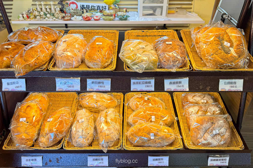 南投美食｜赤腳精靈窯烤麵包．139縣道景觀餐廳，窯烤麵包、下午茶、遛小孩好去處 @飛天璇的口袋