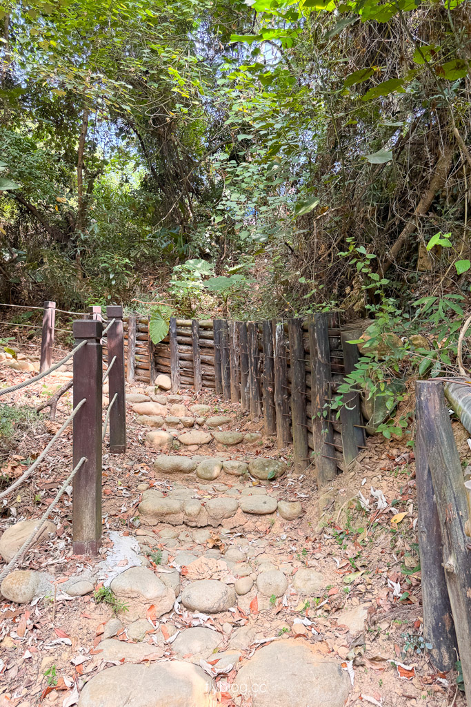 台中豐原｜蜈蚣崎登山步道：690m緩坡卵石步道、林蔭小徑，親子健行首選 (附停車廁所資訊) @飛天璇的口袋