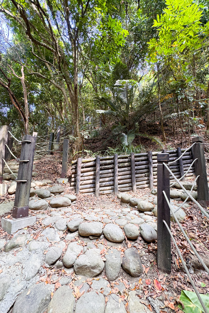 台中豐原｜蜈蚣崎登山步道：690m緩坡卵石步道、林蔭小徑，親子健行首選 (附停車廁所資訊) @飛天璇的口袋