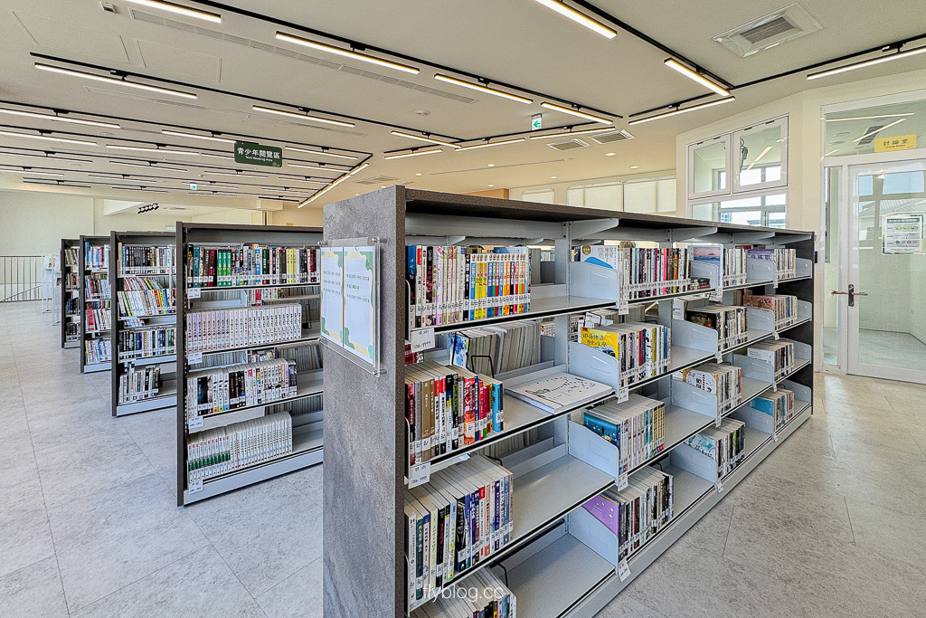 台中北屯｜溪東圖書館：全台首座「登山露營」主題秘境！零木作設計、附設咖啡廳，親子與SOHO族新據點！ @飛天璇的口袋