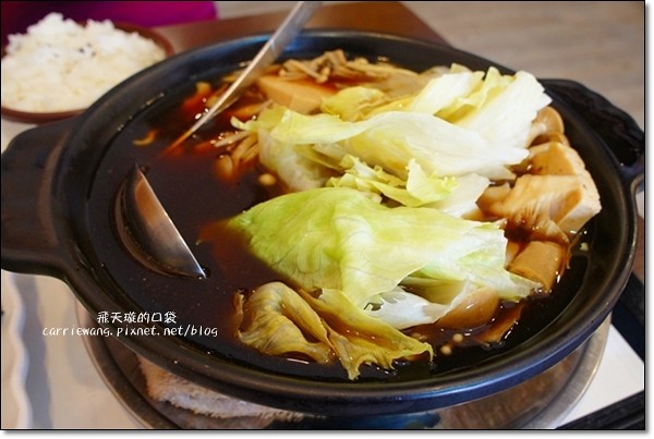 【台中異國料理】薩藍馬來西亞料理(原：新萬利肉骨茶餐廳)。不用出國就可以吃到道地的南洋料理 @飛天璇的口袋