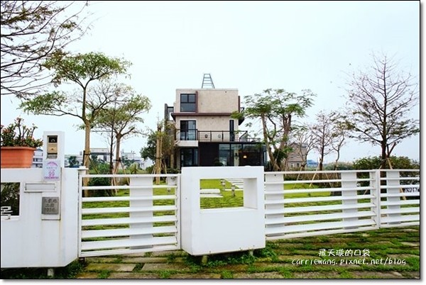 【宜蘭民宿推薦】礁溪幸福99。稻田中央的漂浮城堡，座擁幸福的好地方 @飛天璇的口袋