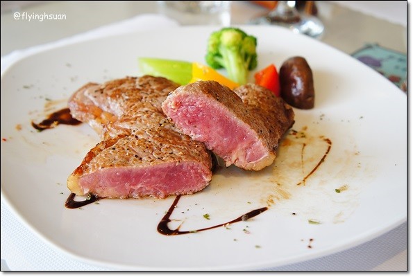 【台中牛排餐廳】日盛牛排館(日盛牛肉)。澳洲來的牛肉，很台式的牛排館 @飛天璇的口袋
