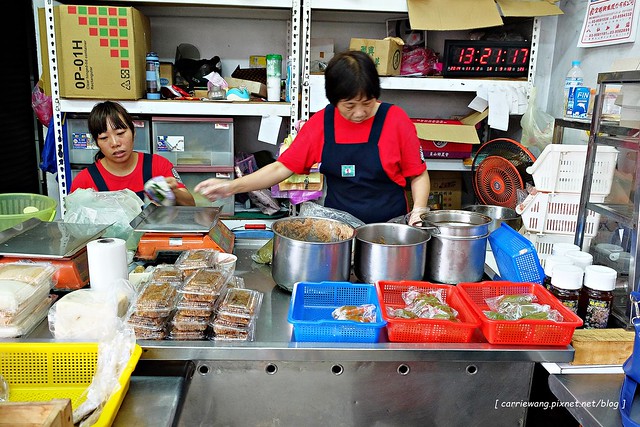 廣興做粿｜宜蘭在地30幾年的老店，平價的銅板美食，草仔粿又Q又香 @飛天璇的口袋