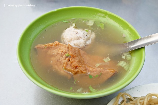 彰化二水｜二水國小炒麵，位於市場內的傳統美食，30個年頭的好味道 @飛天璇的口袋