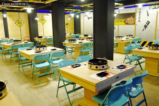 【台中韓式料理】麻藥瘋雞．OMAYA。韓國連鎖餐廳進駐台中，有道地的春川炒雞和可愛的棉花糖泡泡，在《未生》和《沒關係是愛情啊！》劇中都有出現，開幕前三天打卡送深海魷魚 @飛天璇的口袋