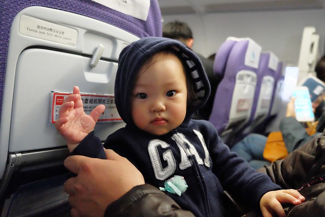 第一次帶寶寶出國自由行應該注意的事項和行前準備，如何幫寶寶辦護照？食衣住行育樂應注意事項(廉價航空全紀錄) @飛天璇的口袋