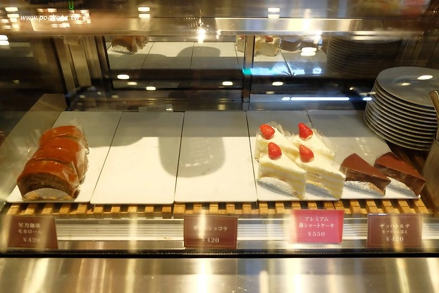 【日本愛知】星乃咖啡店~名古屋起家的連鎖咖咖啡，舒芙蕾厚鬆餅和窯燒舒芙蕾吃完會有濃濃幸福感，早餐點咖啡送吐司和水煮蛋也是一大特色 @飛天璇的口袋