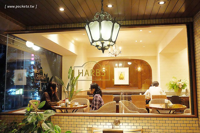【日本愛知】Harbs~名古屋Harbs總店朝聖，清爽到令人髮指的鮮奶油，還有內行人必吃的水果千層蛋糕 @飛天璇的口袋