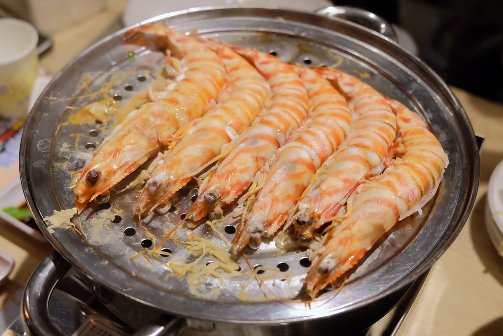 鮮食堂海鮮蒸鍋：一層一層堆疊的海鮮蒸鍋，澎湖海鮮就是鮮甜好吃沒話說 @飛天璇的口袋