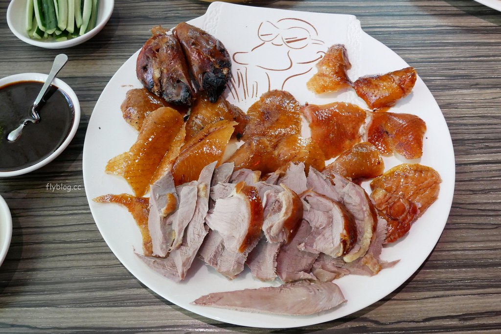 鴨片館：要提前一個月預約才吃的到的烤鴨，一鴨八吃餐點選擇性也很多 @飛天璇的口袋