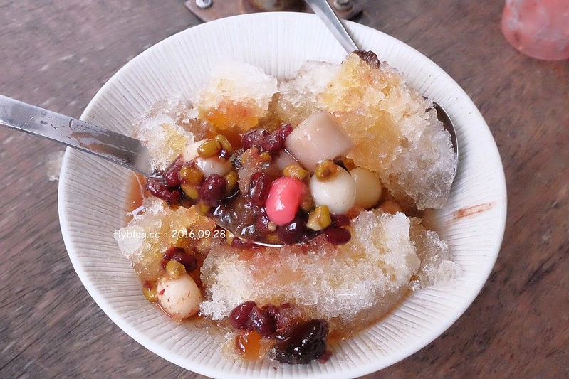 【嘉義西區】咱台灣人的冰，隱藏巷子裡的古早味剉冰店，友人驚呼全世界最好吃的蜜地瓜 @飛天璇的口袋
