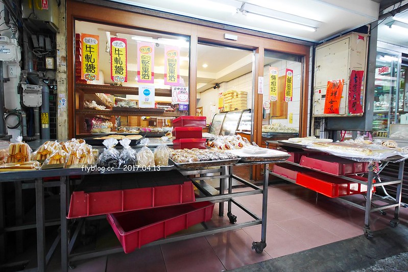 榮記餅店：超好吃的台式馬卡龍(牛力)，隱藏第三市場內的老牌糕餅店，檸檬蛋糕、牛軋糖夾心餅乾和蛋黃酥…等，也都好吃推薦 @飛天璇的口袋