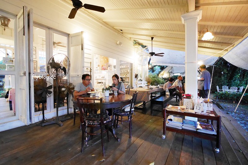 【泰國清萊】Chivit Thamma Da Coffee House(ชีวิตธรรมดา) ~清萊最美的河畔餐廳，充滿歐洲鄉村風格，下午茶悠閒的好地方 @飛天璇的口袋