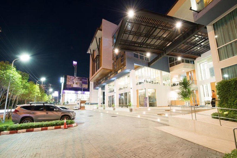 【泰國清萊】Grand Vista Hotel Chiangrai 清萊宏偉遠景酒店~清萊市區飯店推薦，鄰近清萊車站，附近有Central Plaza和Big C @飛天璇的口袋
