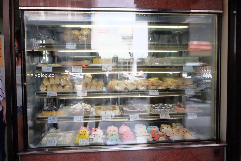 嘉義東區｜蓬萊漢堡：麵包店裡面賣漢堡，嘉義人記憶中的美味，食尚玩家採訪報導 @飛天璇的口袋