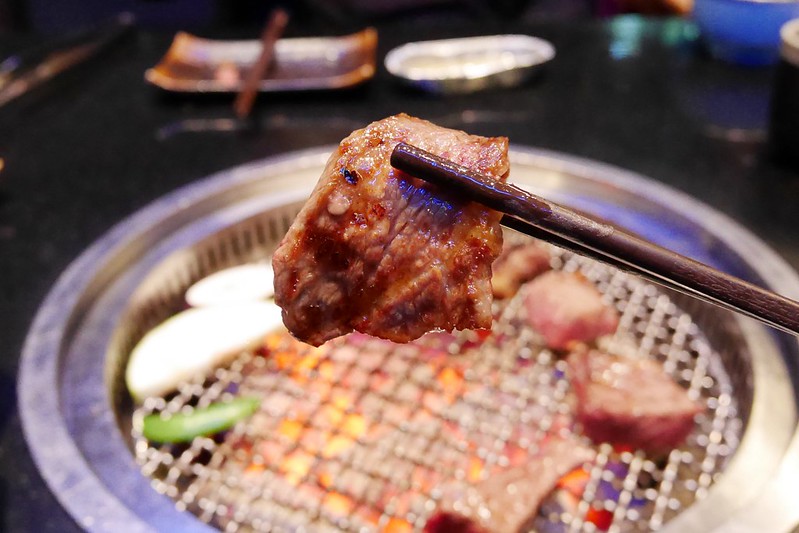 碳佐麻里燒肉｜終於朝聖台南必吃的碳佐麻里燒肉店，有台南屋馬之美喻的南霸天 @飛天璇的口袋