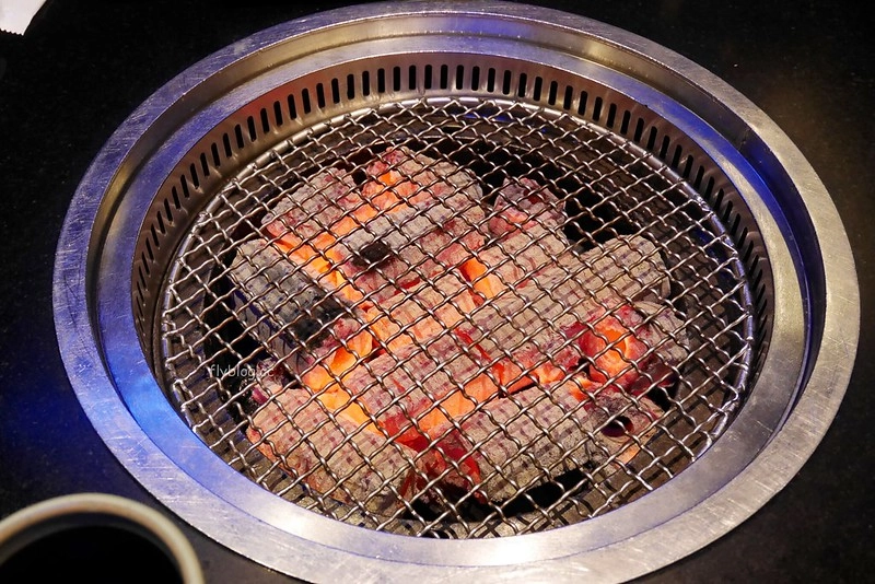 碳佐麻里燒肉｜終於朝聖台南必吃的碳佐麻里燒肉店，有台南屋馬之美喻的南霸天 @飛天璇的口袋