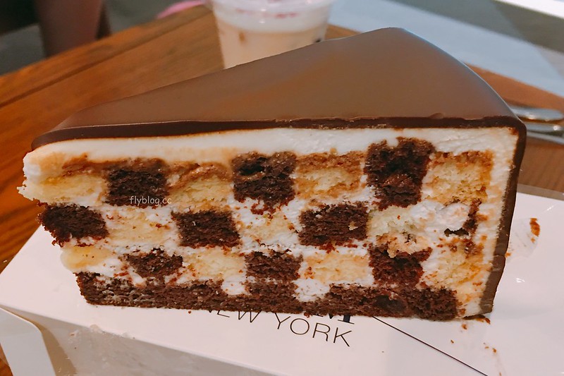 【香港中環】Lady M~紐約來的殿堂級千層蛋糕，玫瑰千層蛋糕全球獨家香港限定 @飛天璇的口袋
