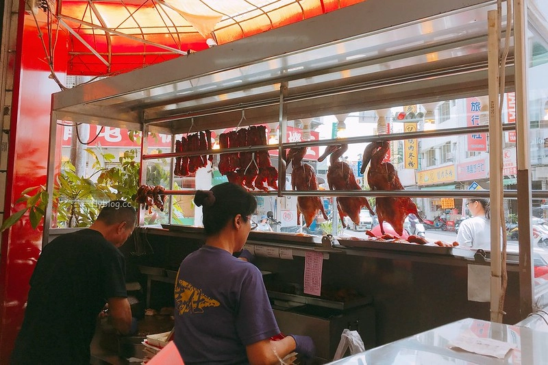 台中北屯｜香港吉仕燒臘滷水．北平路超人氣燒臘便當，四寶飯和雞腿賣相好威 @飛天璇的口袋