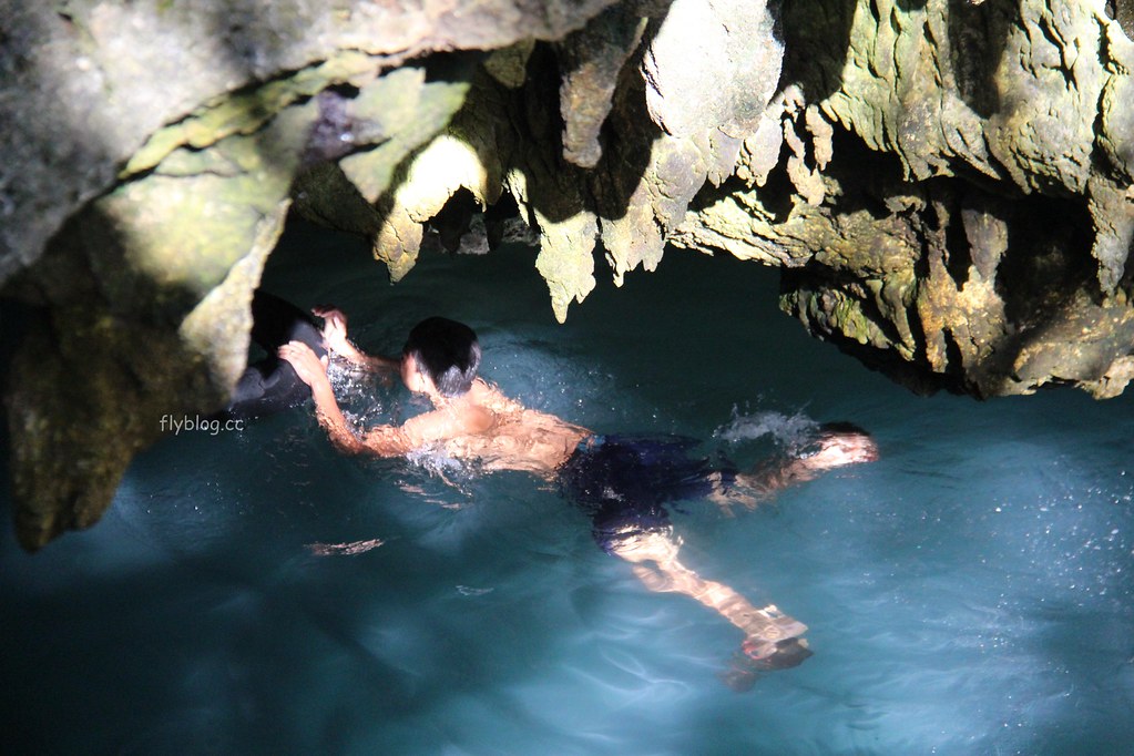 薄荷島景點：清涼消暑湛藍海水的神秘洞穴Cabagnow Cave Pool，細白如雪清澈見底的美麗沙灘Quinale Beach @飛天璇的口袋