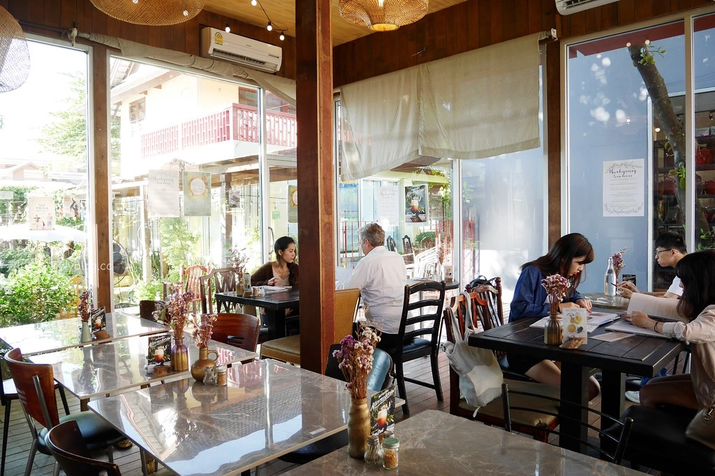 【泰國清邁】Rustic &#038; Blue~尼曼區超人氣歐式餐廳，在花園中享受一個人的早午餐 @飛天璇的口袋