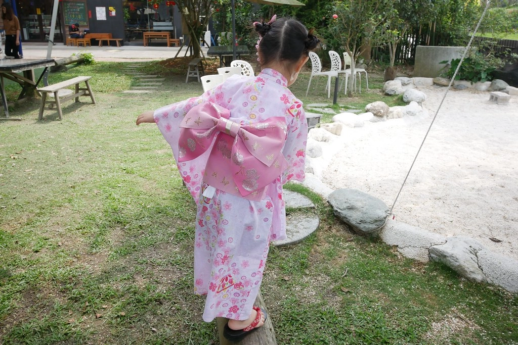 茶二指故事館｜超好拍觀光茶園，投進大自然的懷抱，日本和服體驗、茶葉DIY手作課程、可愛彩色水管屋 @飛天璇的口袋