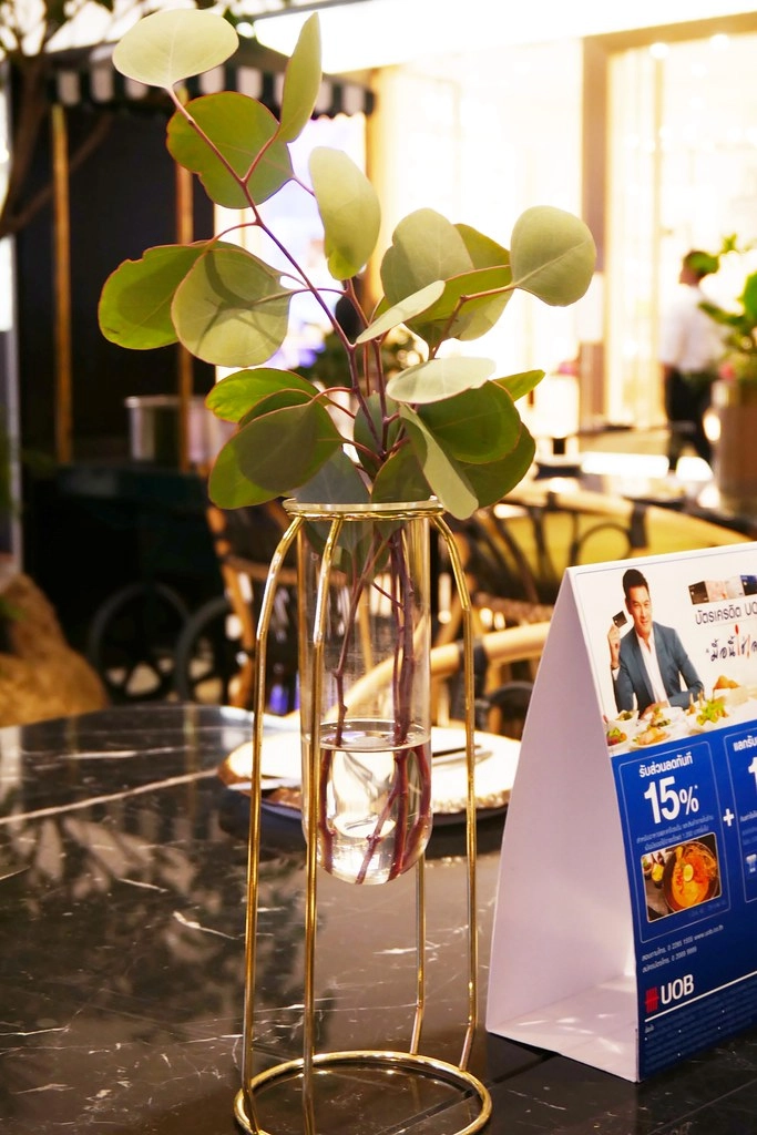 【泰國曼谷】Divana ForRest Cafe~餘煙裊裊森林系貴婦下午茶，泰國知名SPA品牌最新力作，曼谷Central World百貨一樓 @飛天璇的口袋