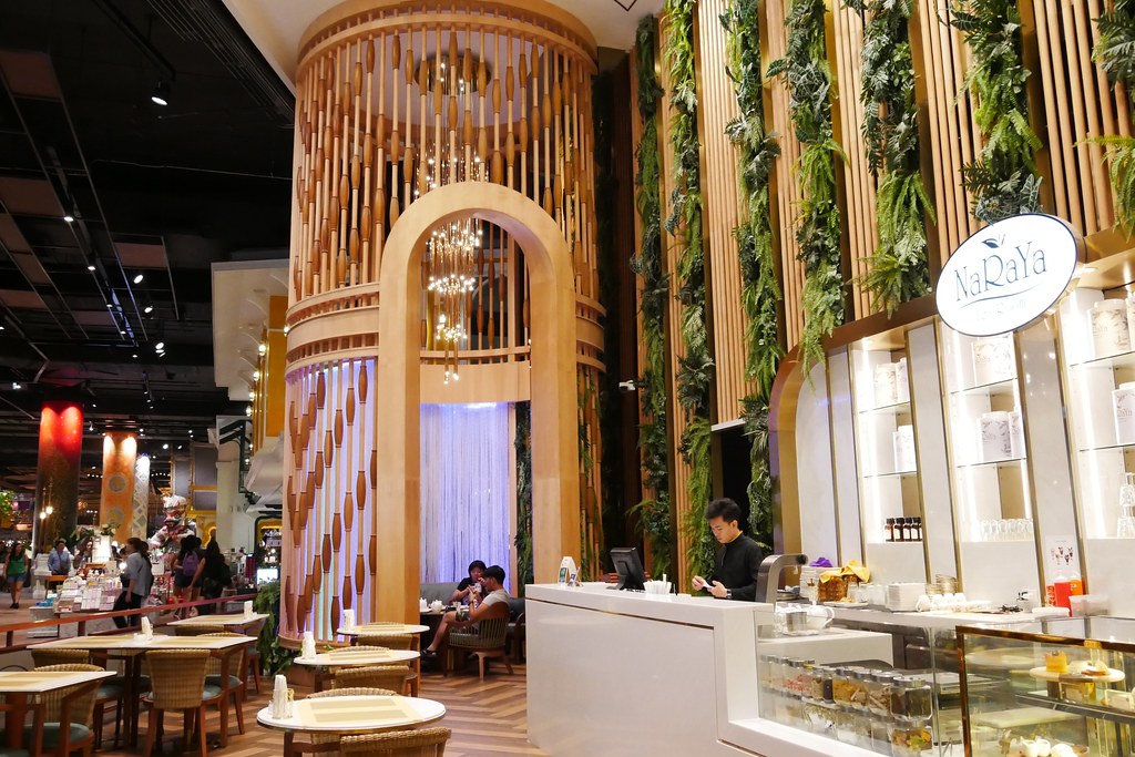 【泰國曼谷】NaRaYa Tea Room~全球第一間曼谷包NaRaYa的咖啡廳，曼谷最新百貨ICONSIAM一樓 @飛天璇的口袋